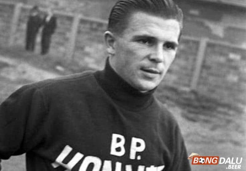 Ferenc Puskas là huyền thoại bóng đá Hungary